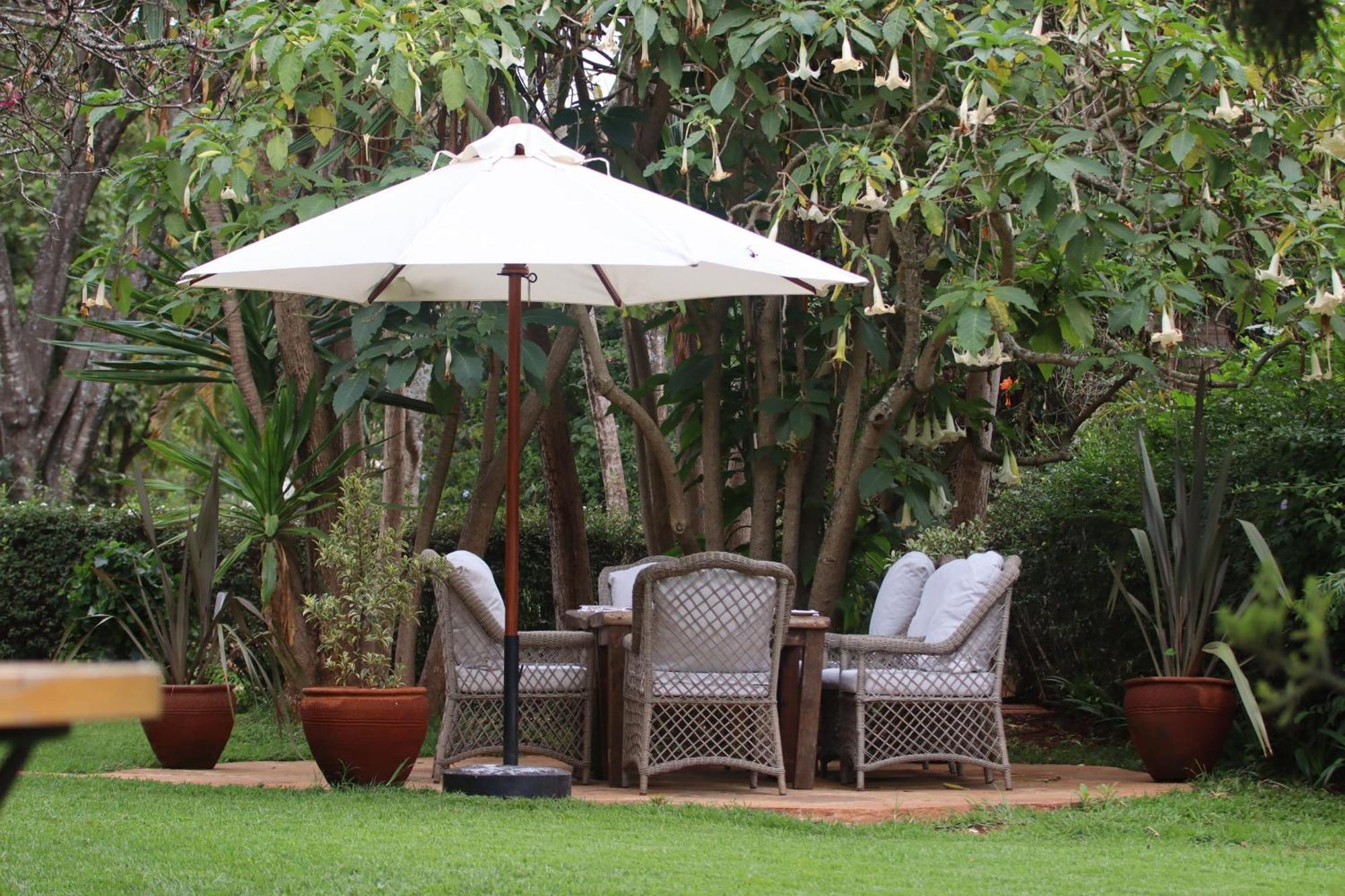 Karen Blixen Coffee Garden & Cottages ナイロビ エクステリア 写真