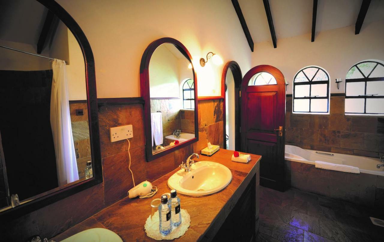Karen Blixen Coffee Garden & Cottages ナイロビ エクステリア 写真